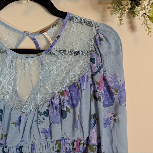Free People Blue Floral Lace Long Sleeve Crop Top Blouse - Picture 10 of 10